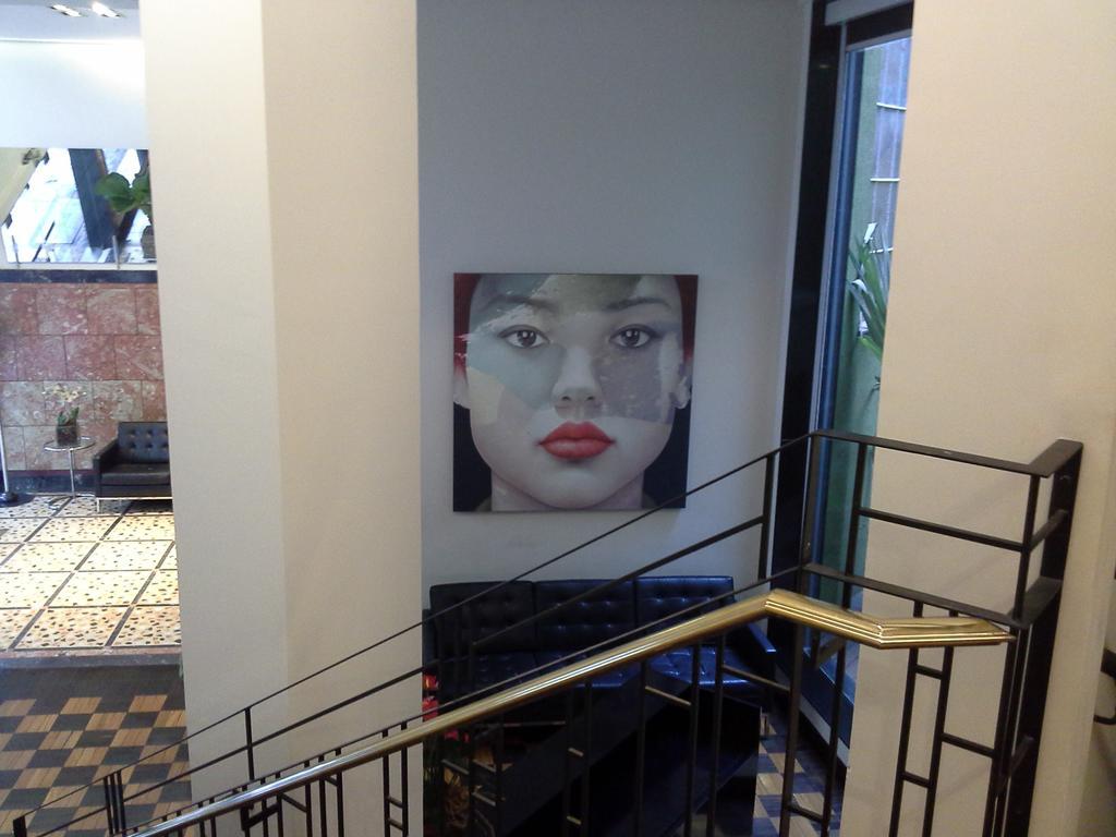 Metropole Hotel 2*